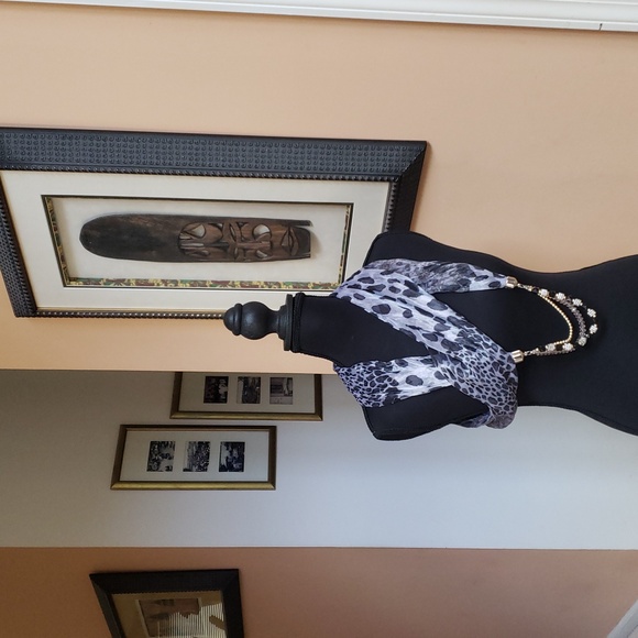 Black and Grey Leopard Necklace Scarf with Beaded Accents NWOT - Picture 4 of 12